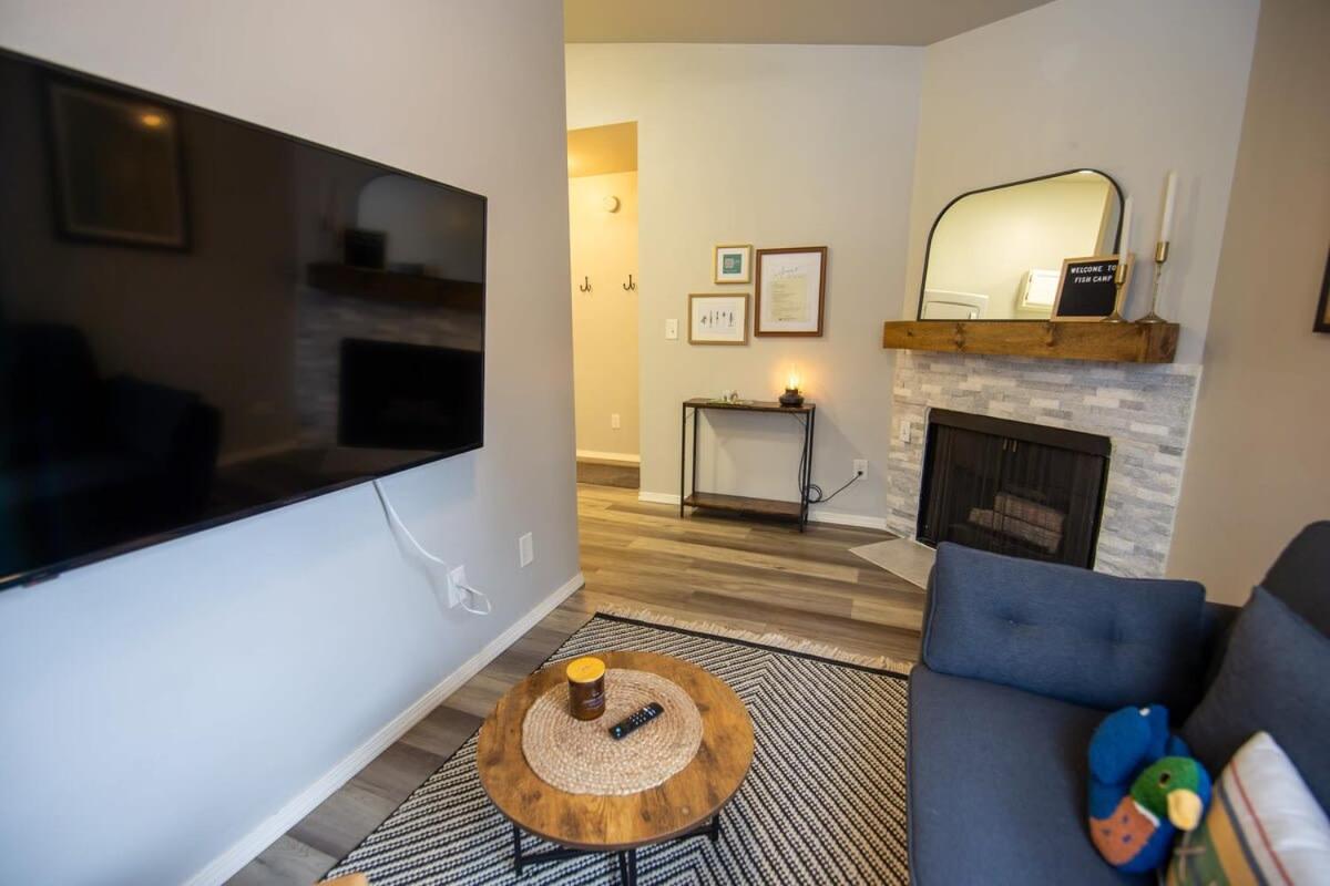 Stylish1 Bed 1 Bath Apartment Анкоридж Экстерьер фото